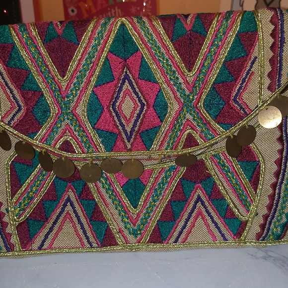 Emboridered Tweed Clutch - Picture 4 of 6